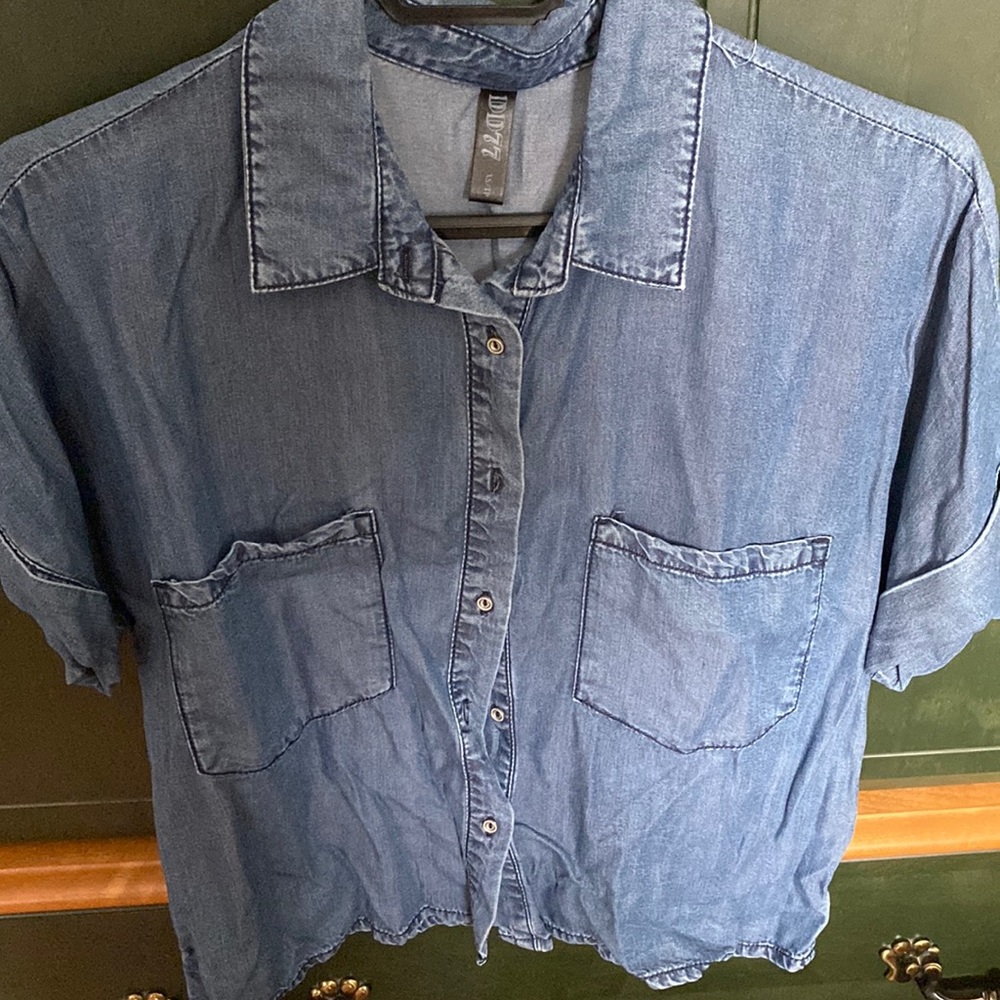 DD77 Blue Denim Short Sleeve Button Down Shirt